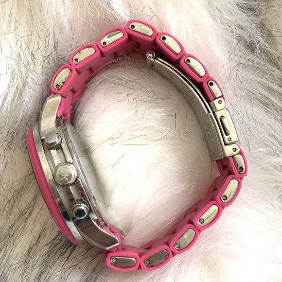 PINK LIMITED EDITION MICHAEL KORS CHRONOGRAPH WATCH - Picture 7 of 10